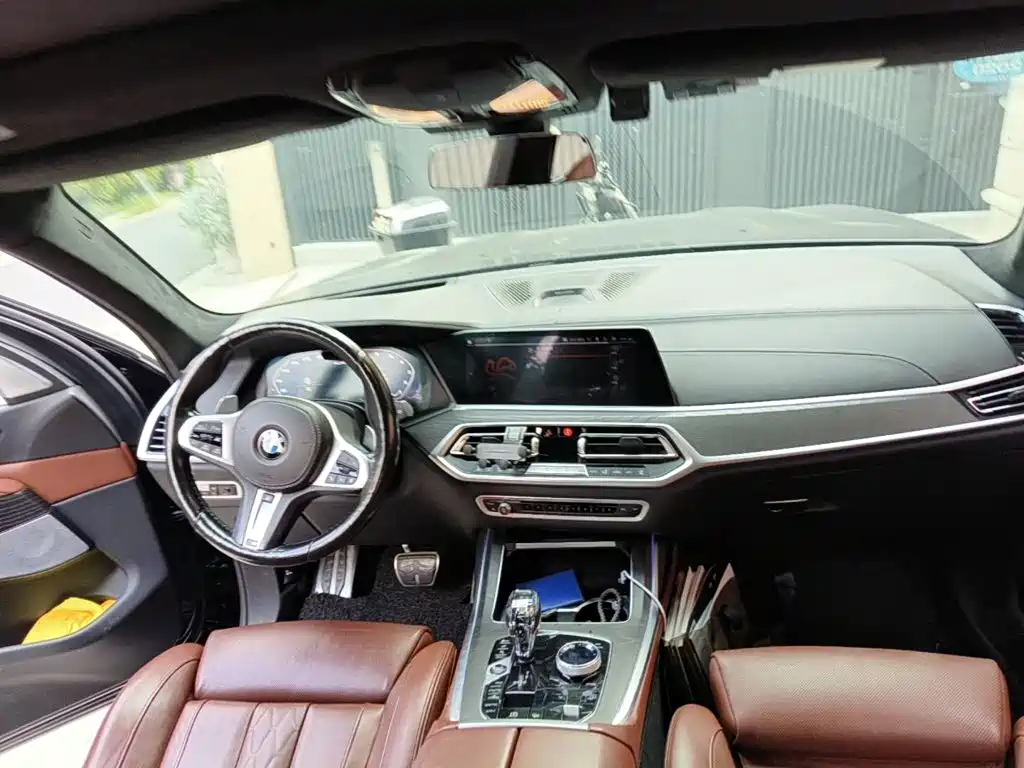 Photo 12 - BMW X7