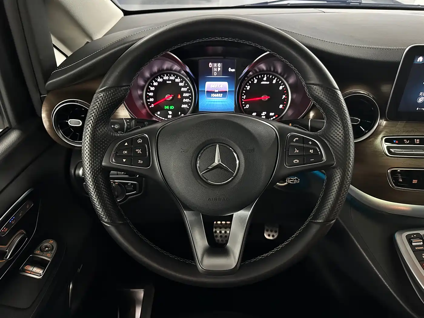 MERCEDES-BENZ V CLASS