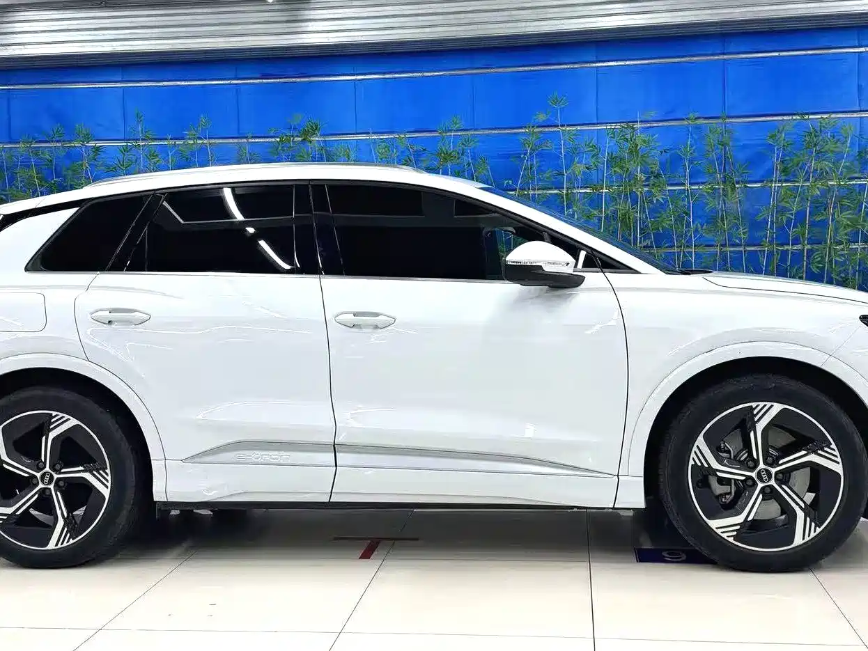 Audi Q4 e-tron 2025 2024 40 e-tron Creation Edition