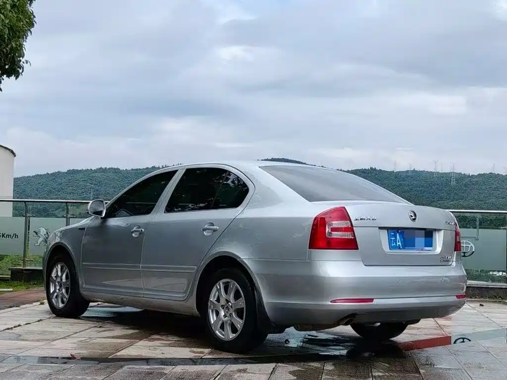Фото 7 - Škoda Octavia