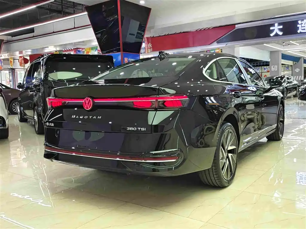 Volkswagen Magotan 2026 2026 Model 380TSI DSG Premium Edition Damai Package