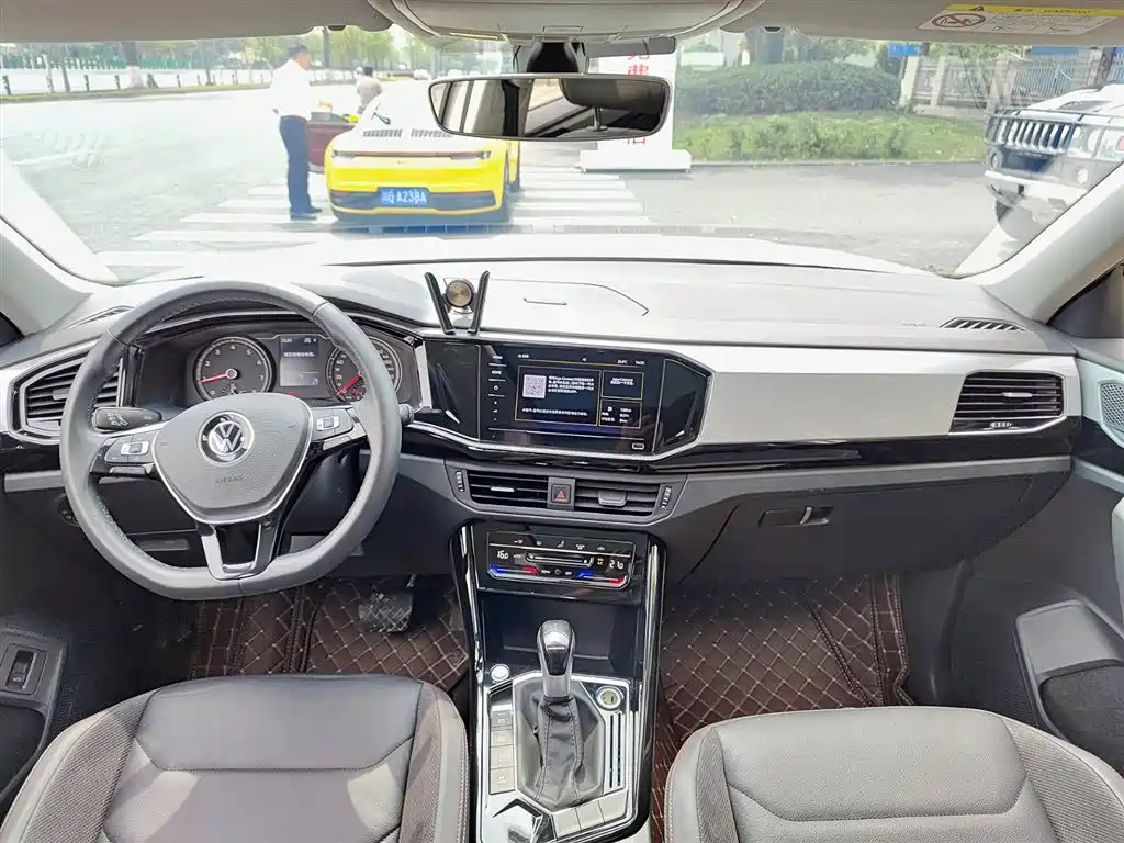 Volkswagen Tayron 2021 280TSI 2WD Luxury Smart Connect фото 10