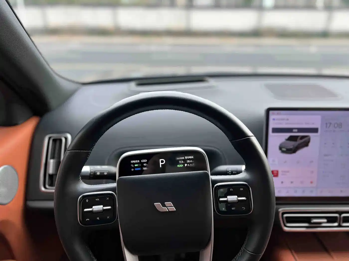 صورة 20 - Li Auto Li L8