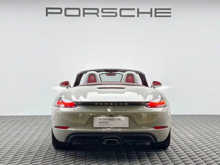 PORSCHE 718