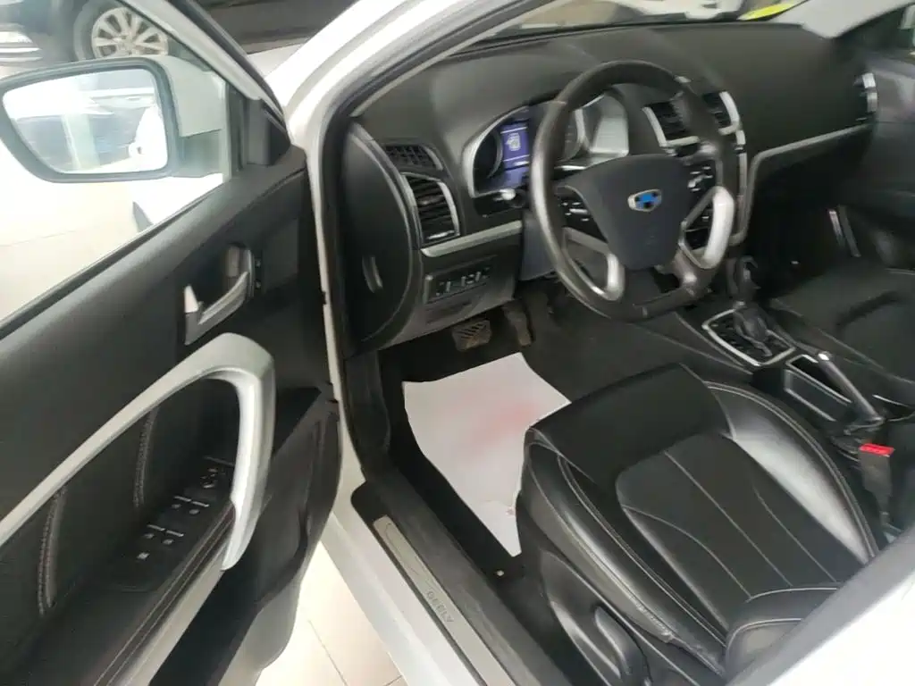 صورة 12 - Geely Emgrand