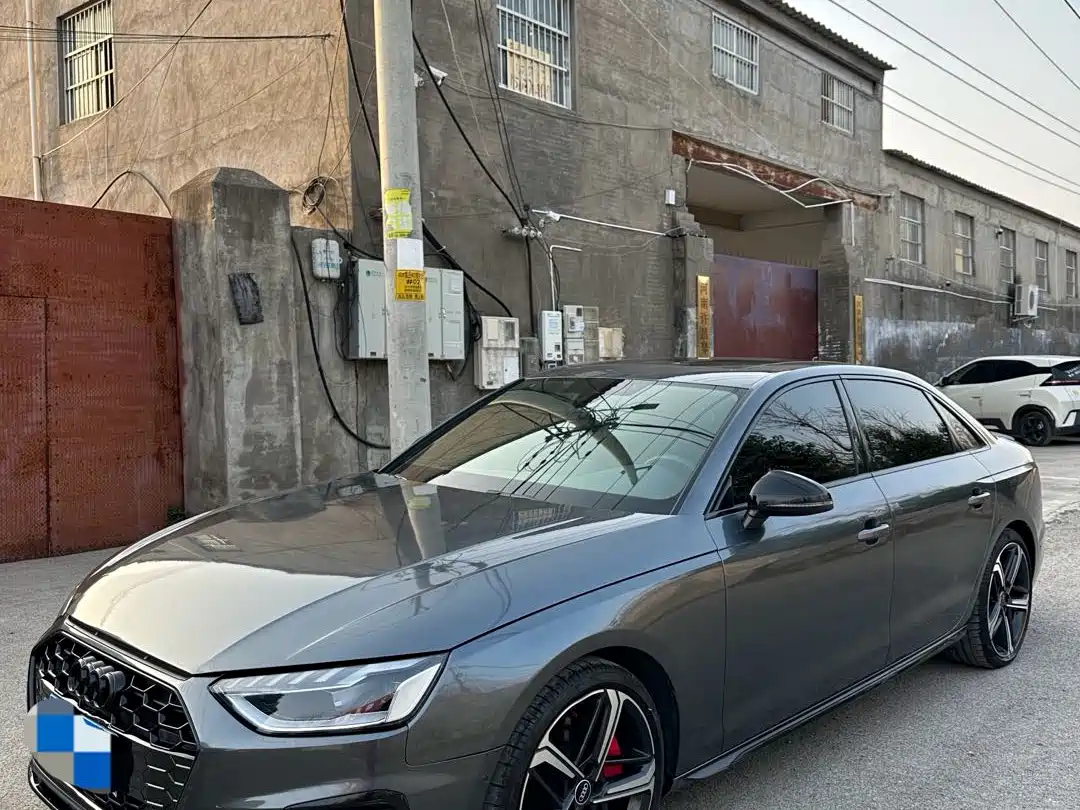 Фото 1 - Audi A4L