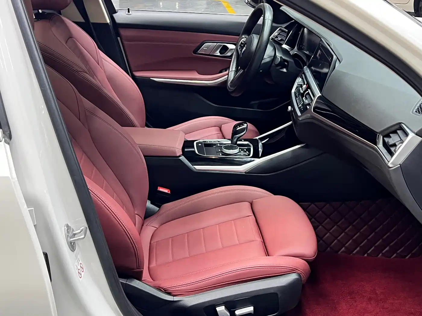 BMW 3 Series 2021 320Li M Sport Package фото 9