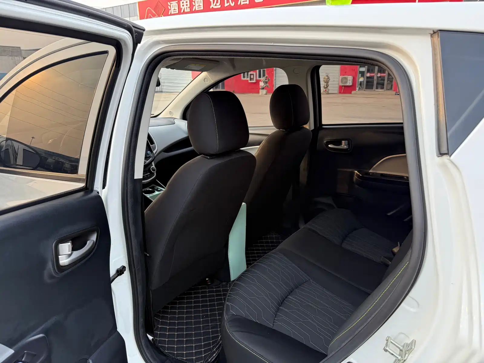 Photo 15 - Changan Benben E-Star