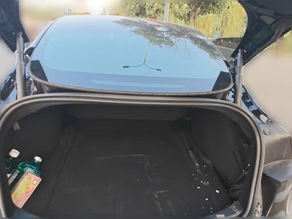Tesla Model 3 2026 2025 Model Year Facelift Long Range Rear-Wheel Drive