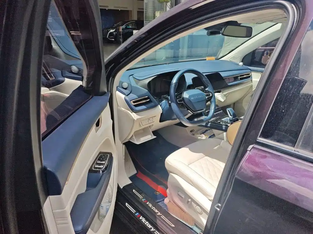 Wuling Motors Wuling Victory 2022 2023 2.0L DHT Luxury Edition
