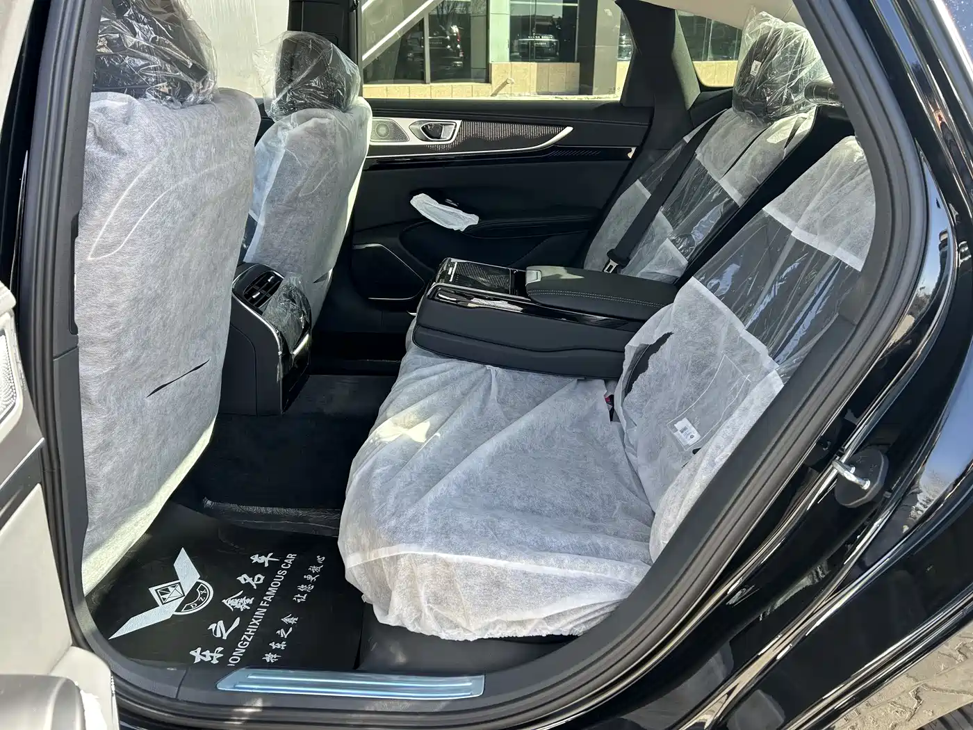 Hongqi H9 2025 2.0T 2WD Qixiang Luxury Business Edition 5-seater фото 12