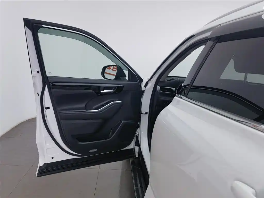 Toyota Highlander 2022 Model Dual Engine 2.5L 4WD Premium Edition 7-Seater фото 8