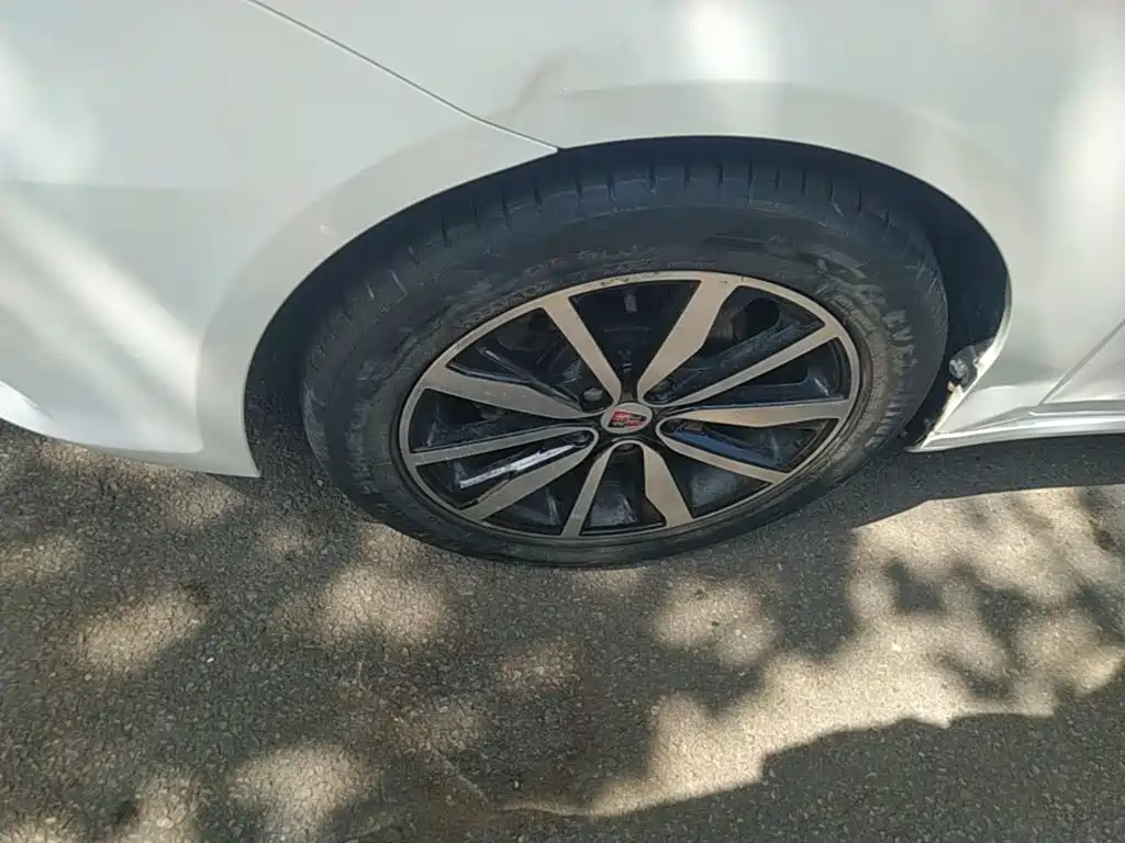 Photo 23 - Roewe i6