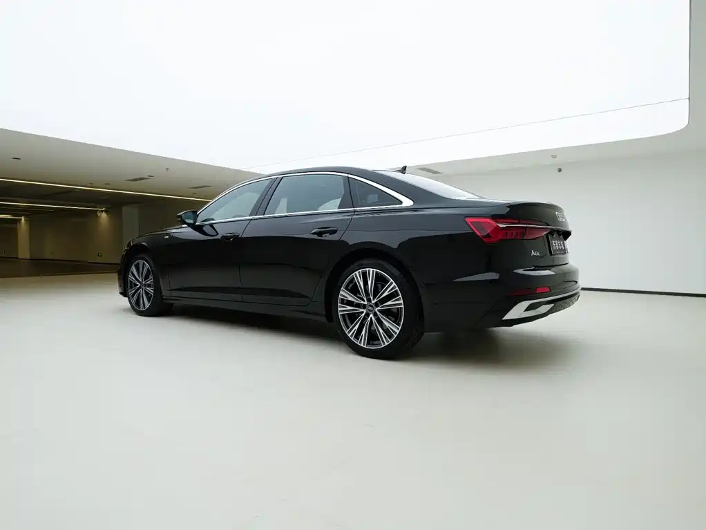 Photo 6 - Audi A6L