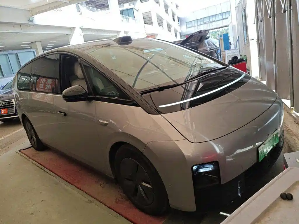 Li Auto MEGA 2025 2024 Ultra