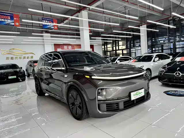 Li Auto Li Xiang L9 2023 Model Pro — фото 3