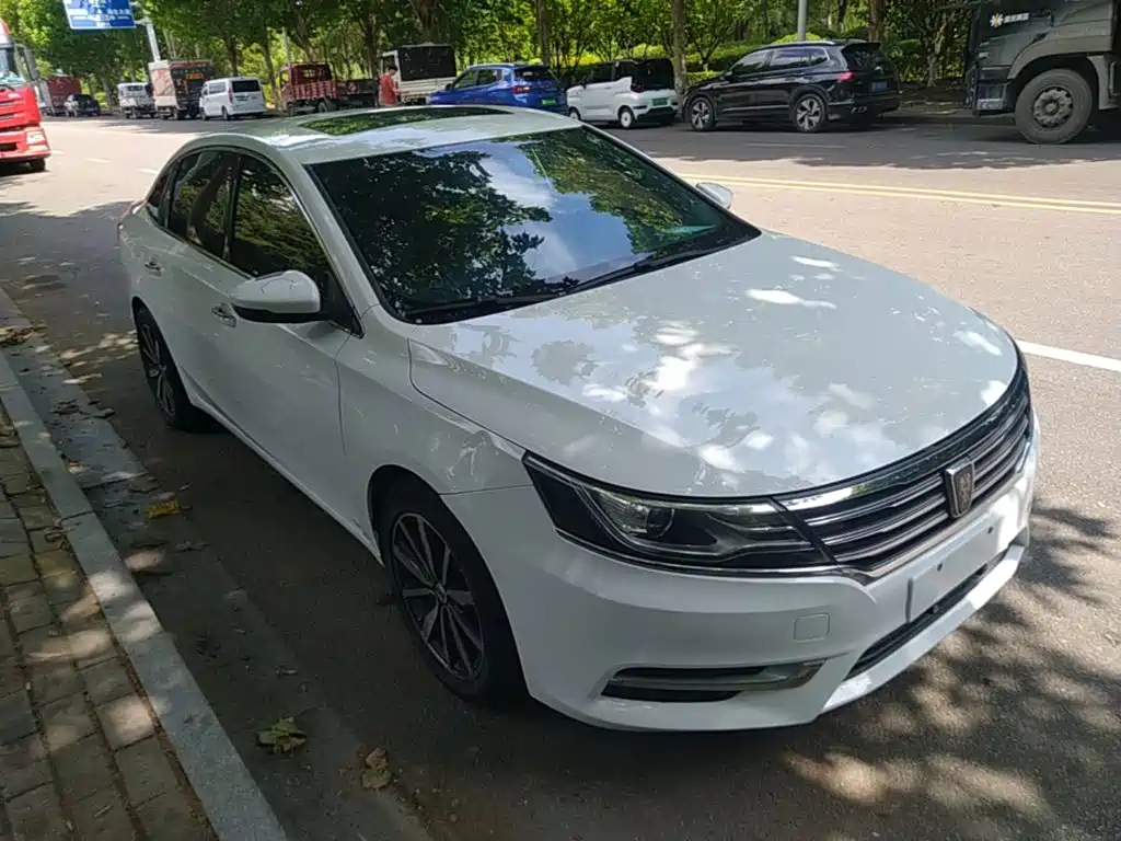 Photo 4 - Roewe i6