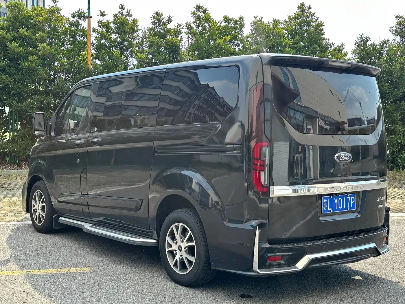 Ford Tourneo 2024 2024 Model 2.0T Auto Supreme Plus Edition