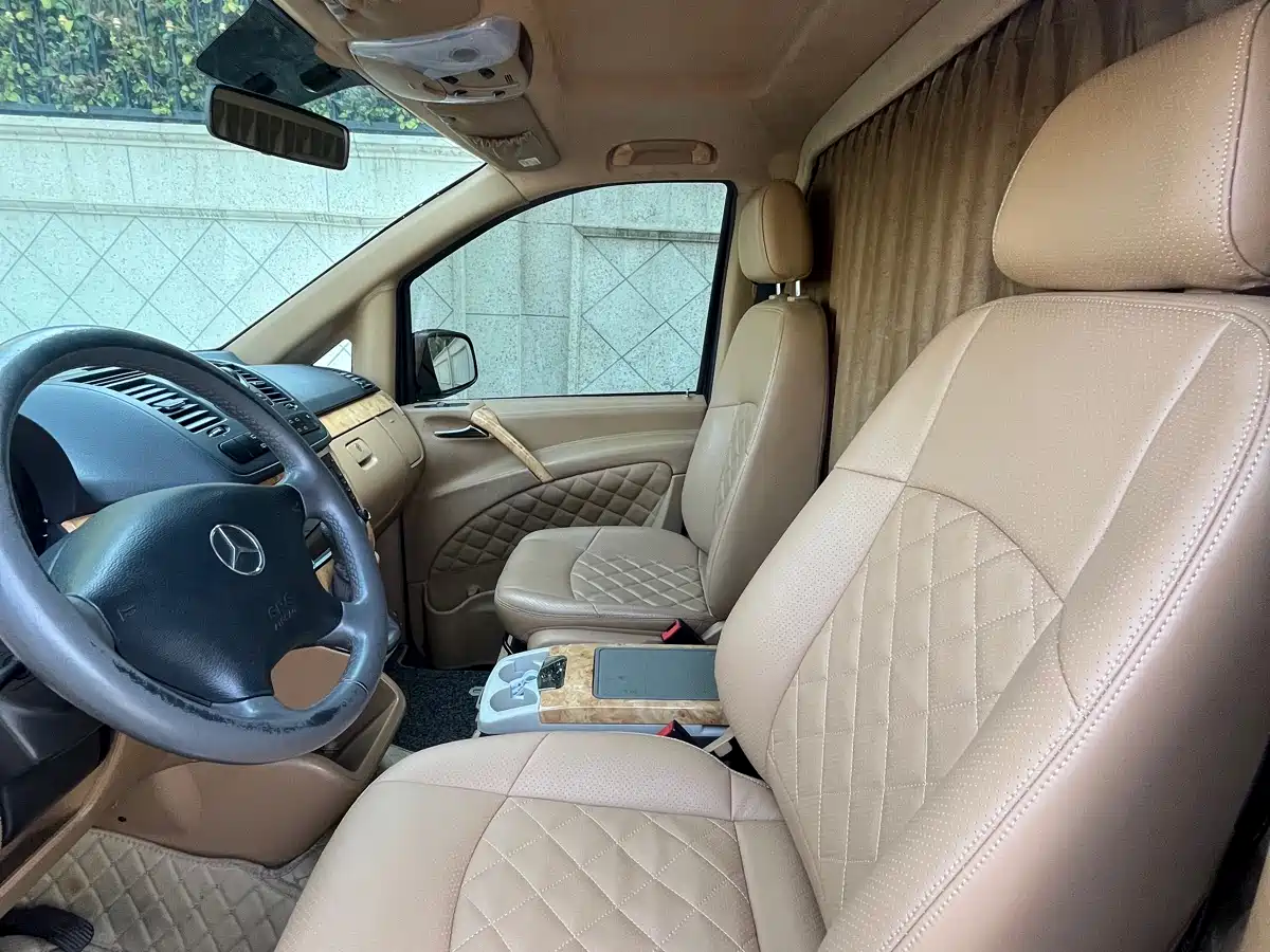 Mercedes-Benz Vito 2013 Model 3.0L Elite Edition фото 9