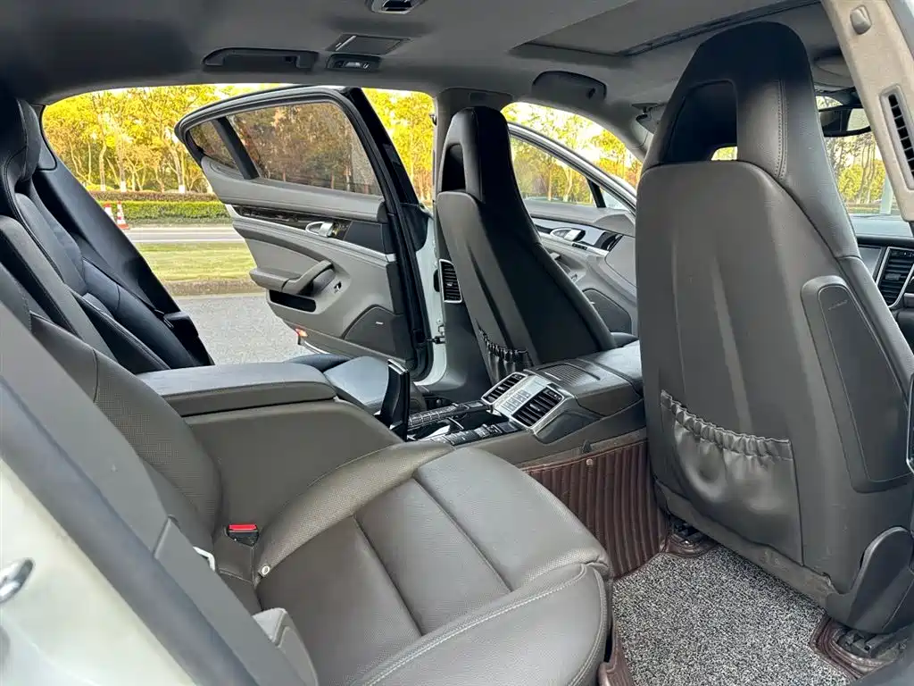 Porsche Panamera 2014 Panamera 4S Executive 3.0T фото 8