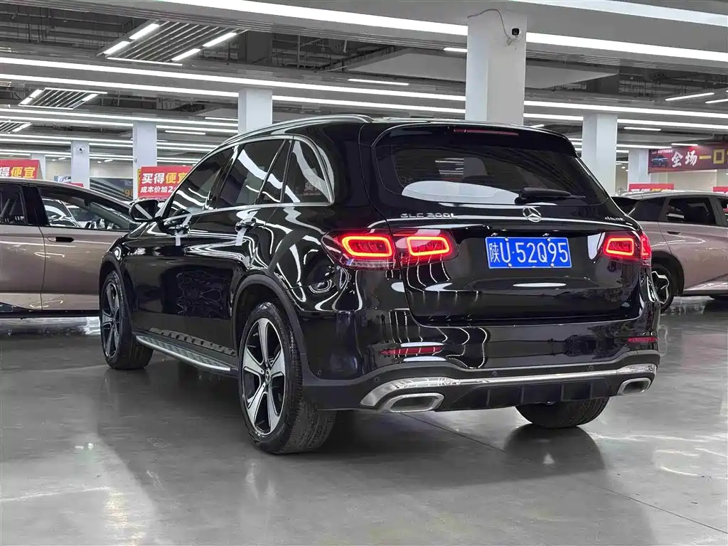 MERCEDES-BENZ GLC