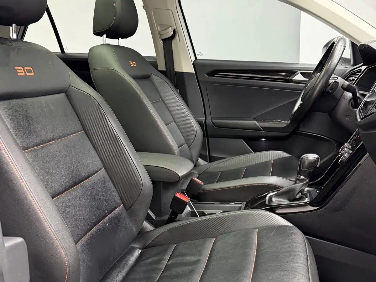 Volkswagen T-ROC 2021 280TSI DSG 2WD Comfort Smart Connect Edition фото 12