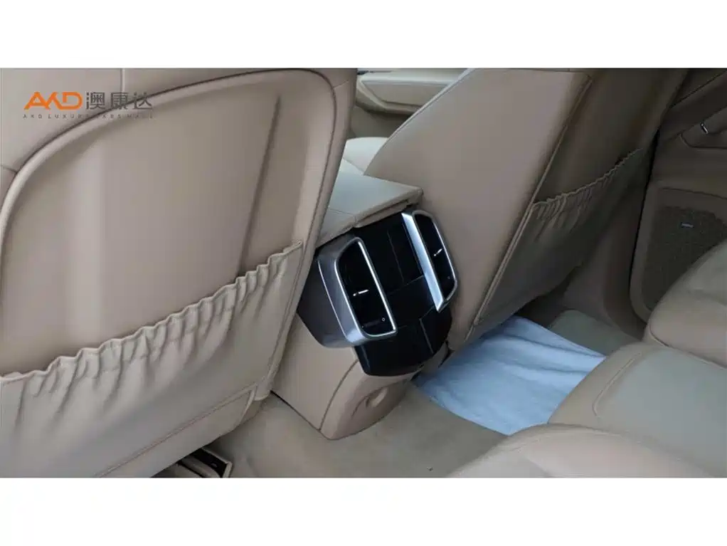 Porsche Cayenne 2016 Cayenne Platinum Edition 3.0T фото 9