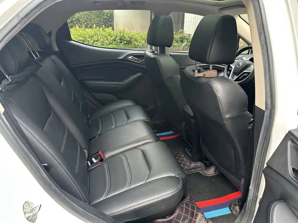 BYD Yuan New Energy 2019 2019 EV360 Smart Connect Premium Edition