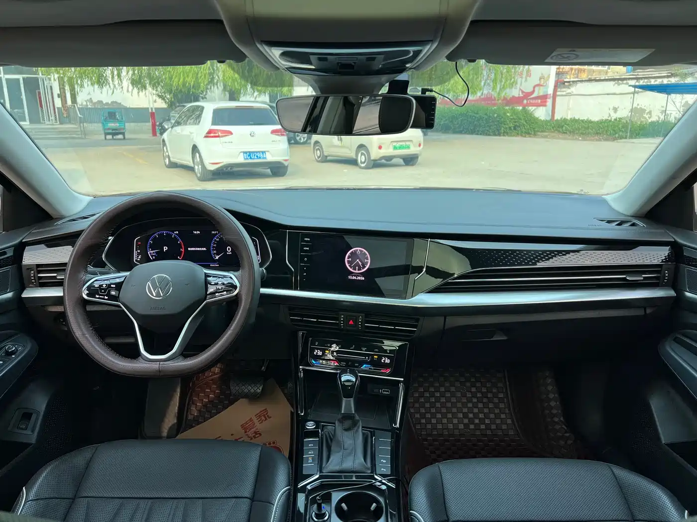 Volkswagen Passat 2022 330TSI Starlight Luxury Edition фото 13