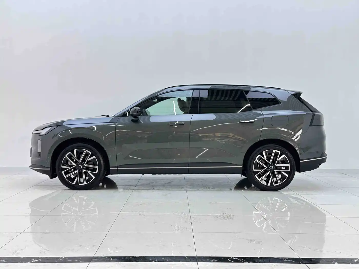 Volvo XC70 Plug-in Hybrid 2026 2026 4WD Ultra Long Range Plus