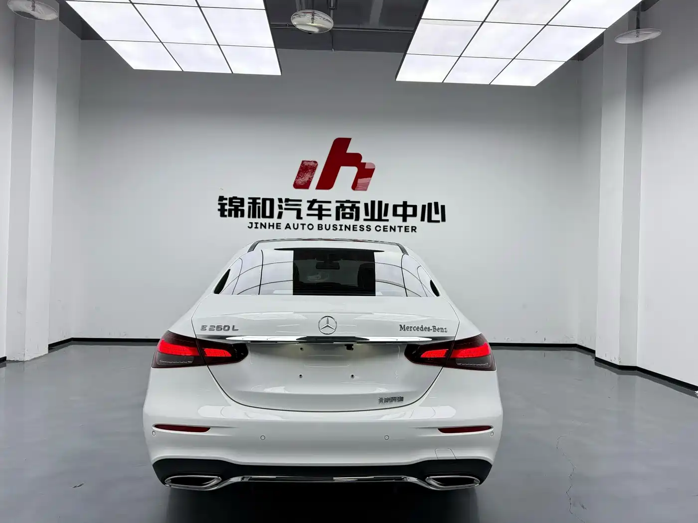 Mercedes-Benz E-Class 2023 E 260 L Sport фото 9