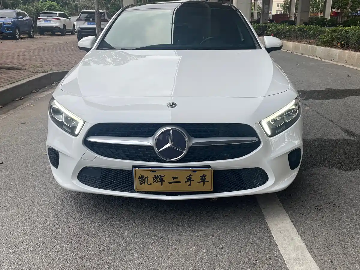 Mercedes-Benz A-Class 2019 A 200 L фото 2