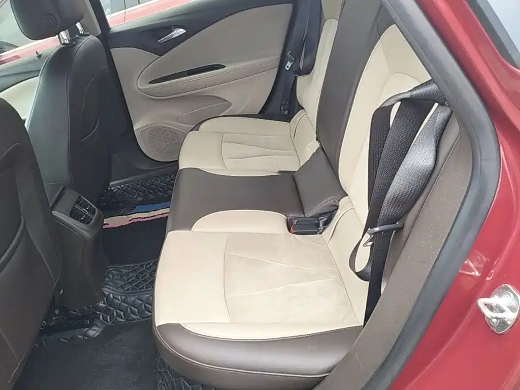 Фото 17 - Buick Verano
