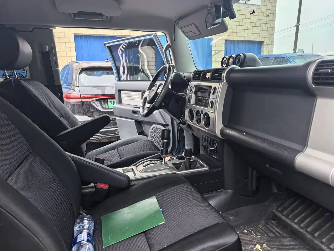 Toyota FJ Cruiser фото 8