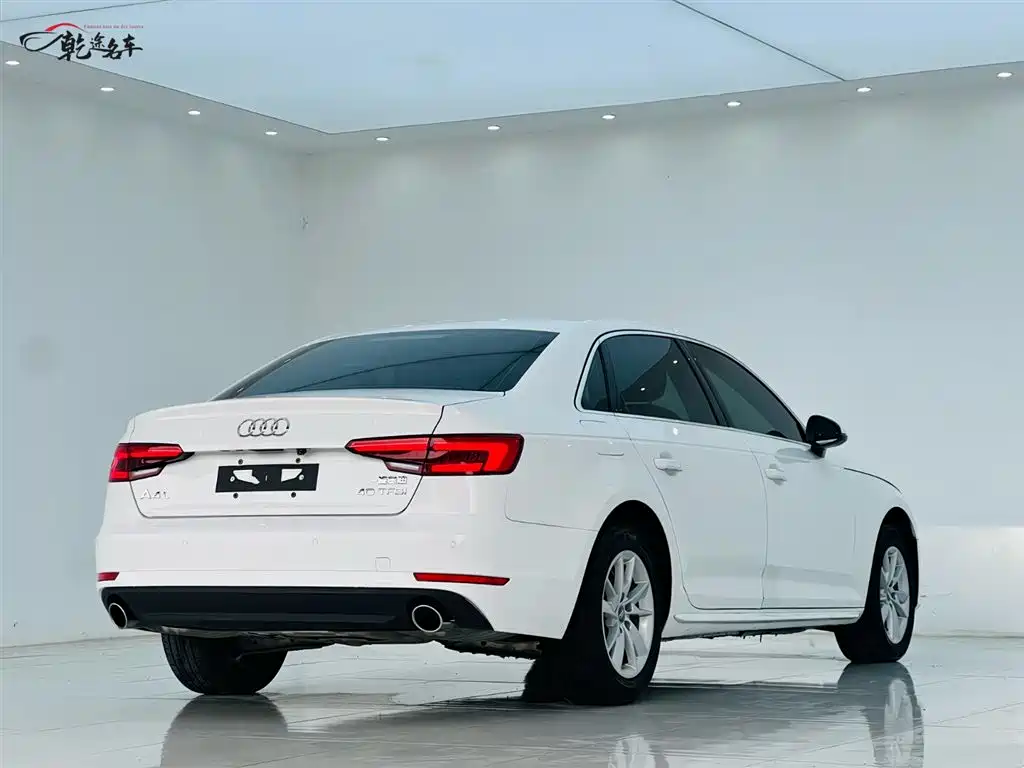 Audi A4L 2017 40 TFSI Progressive фото 4