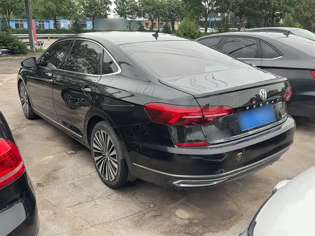 Фото 7 - Volkswagen Passat