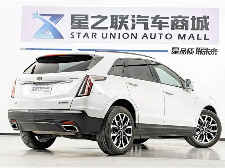 CADILLAC XT5
