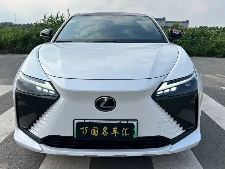 Lexus RZ 2023 2023 450e 4WD Deluxe