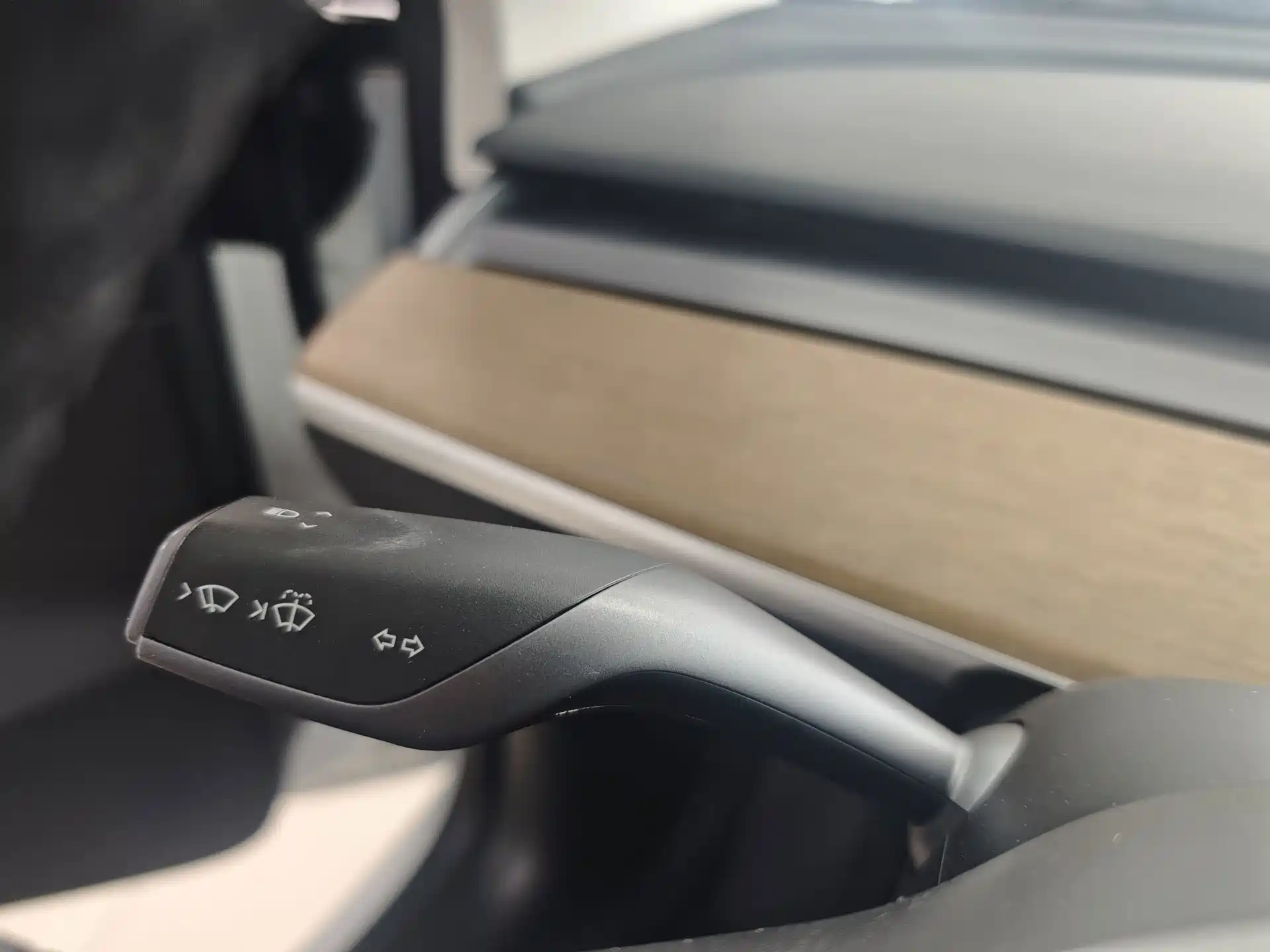 Фото 11 - Tesla Model 3