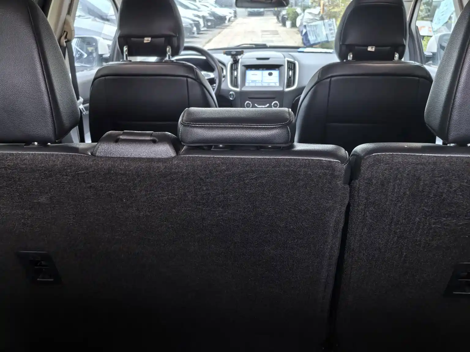 Фото 9 - Ford Edge