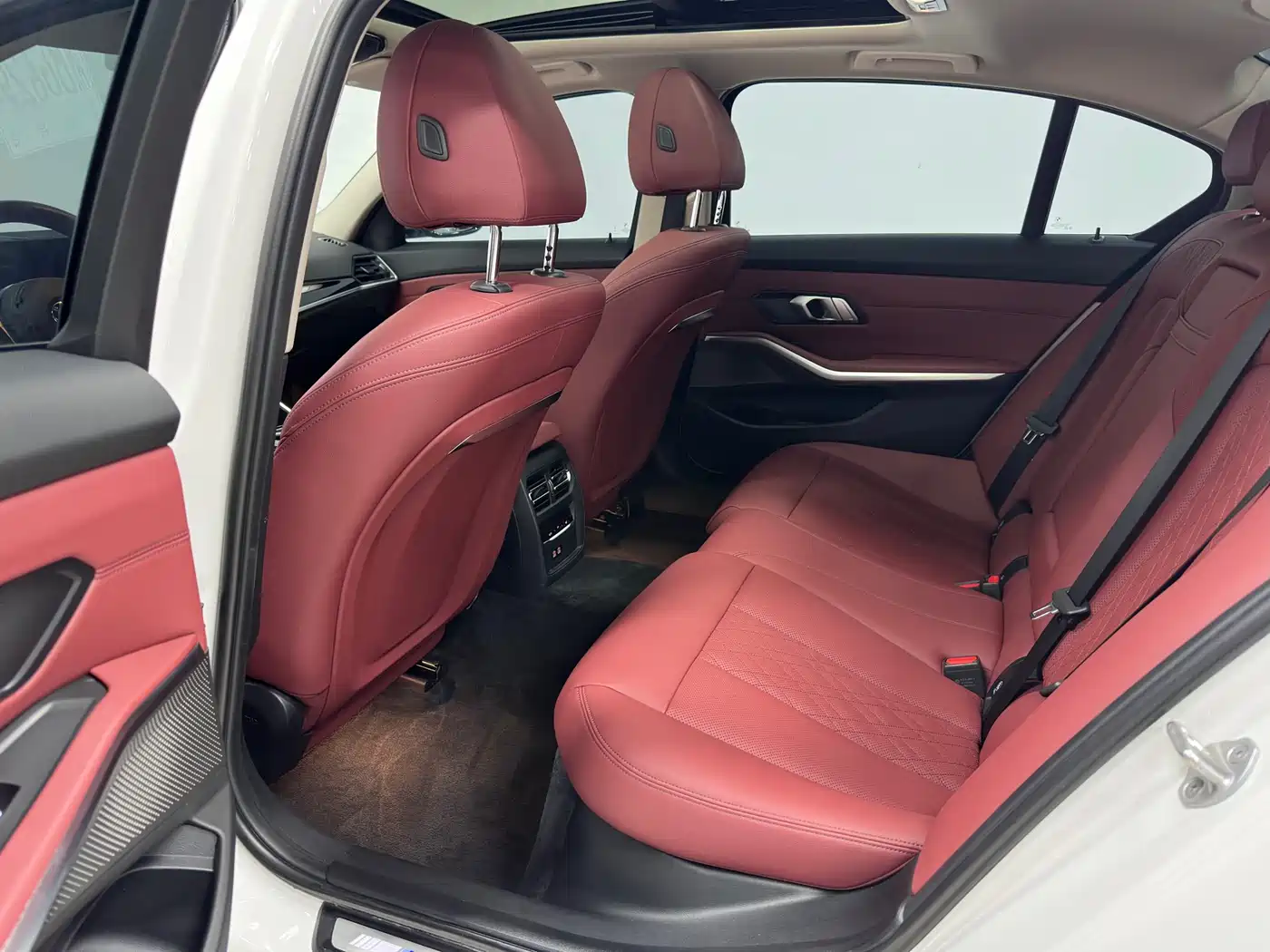 BMW 3 Series 2023 320Li M Sport Package фото 13