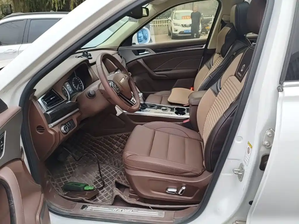 Фото 15 - Haval H7