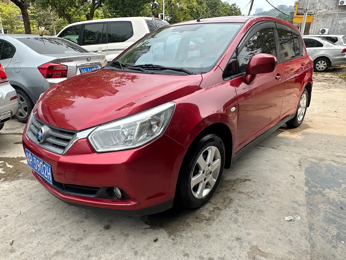 Venucia R50 2014 2013 1.6L Automatic Luxury Edition