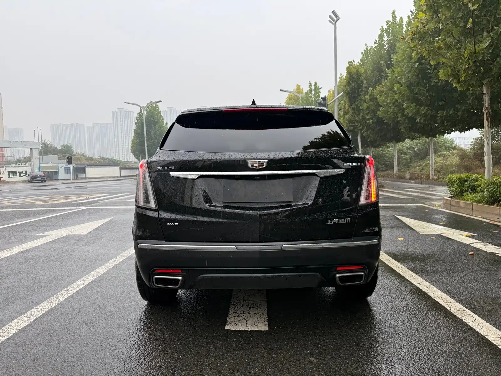 Photo 10 - Cadillac XT5