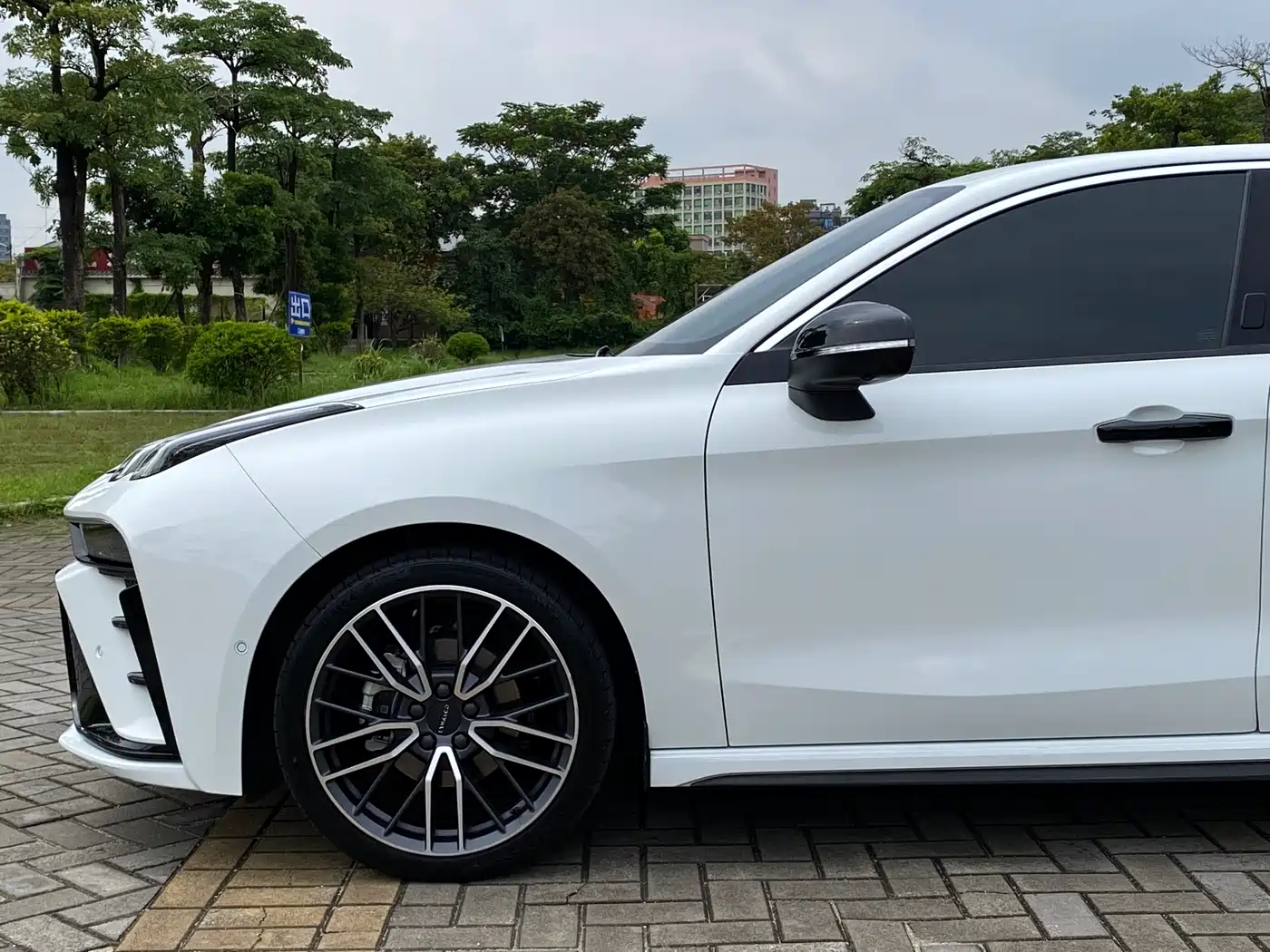 LYNK 03