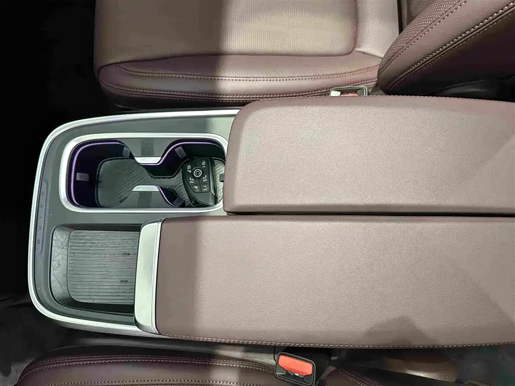 Buick Century 2026 2025 2.0T 7-Seater World Edition