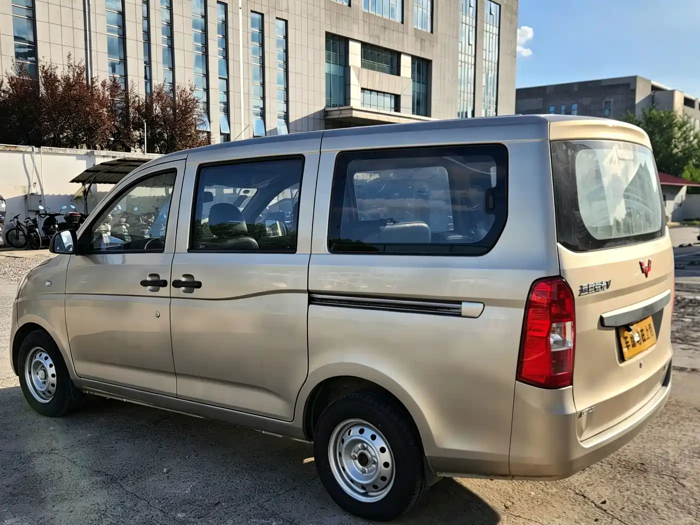 Wuling Motors Wuling Rongguang V 2019 2019 1.5L Standard China VI LAR