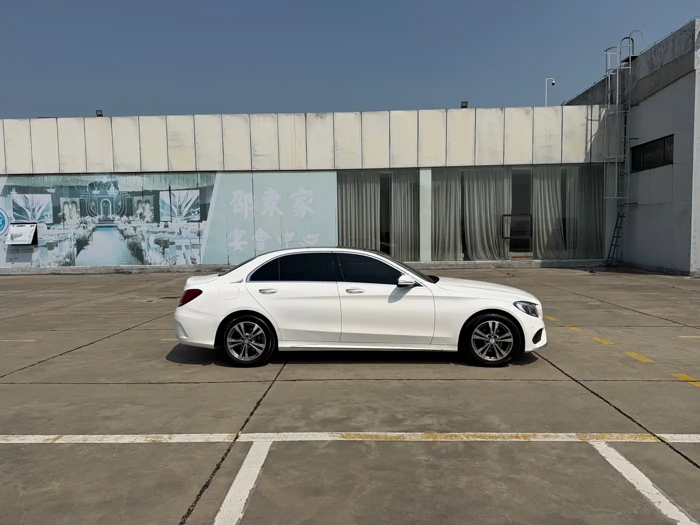 Mercedes-Benz C-Class 2016 C 200 L Sport фото 4