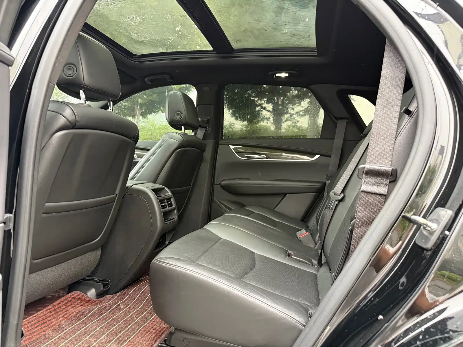 Photo 7 - Cadillac XT5
