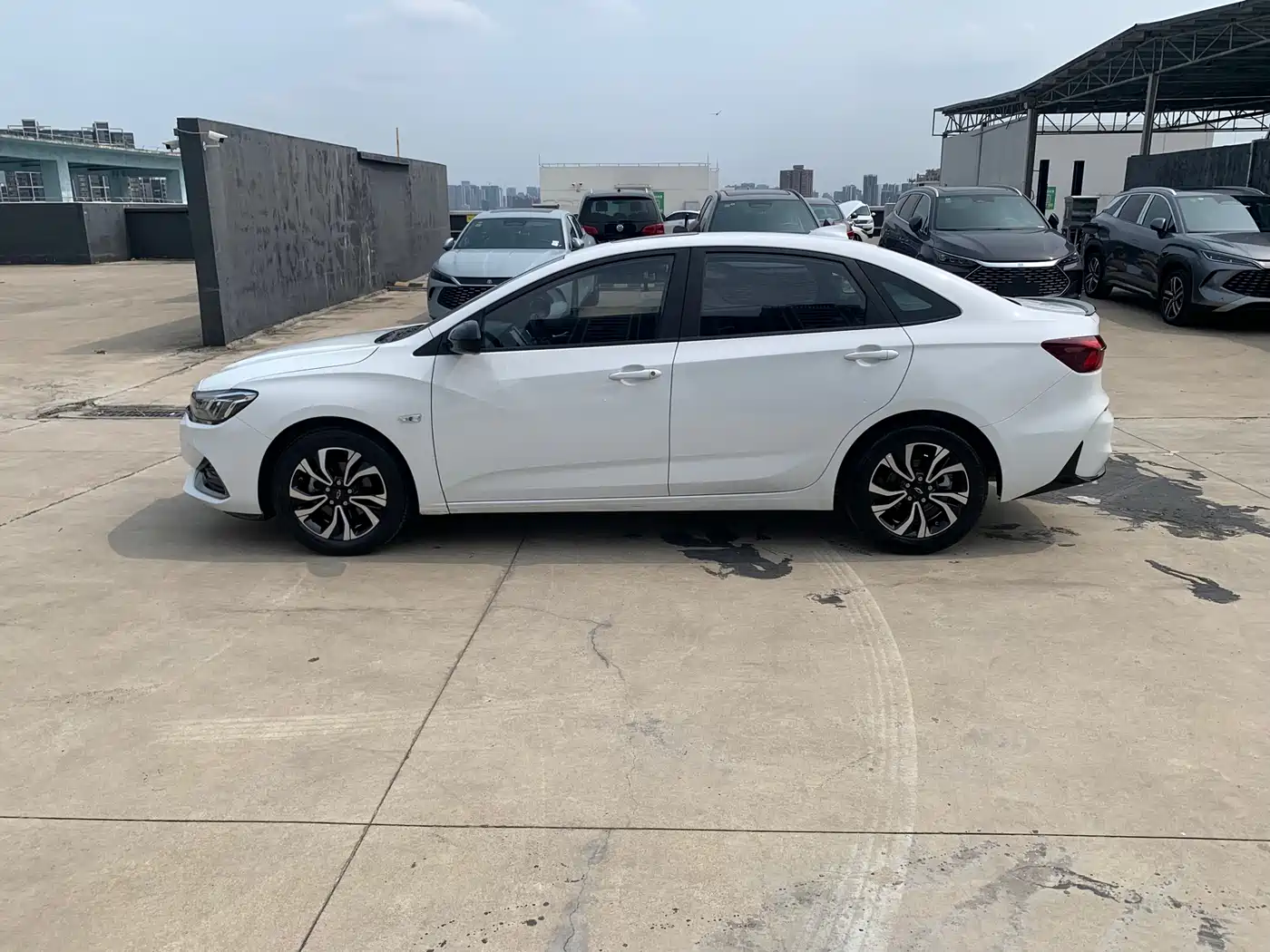 Chevrolet Monza 2019 RS 330T Auto Smooth Edition China VI фото 15